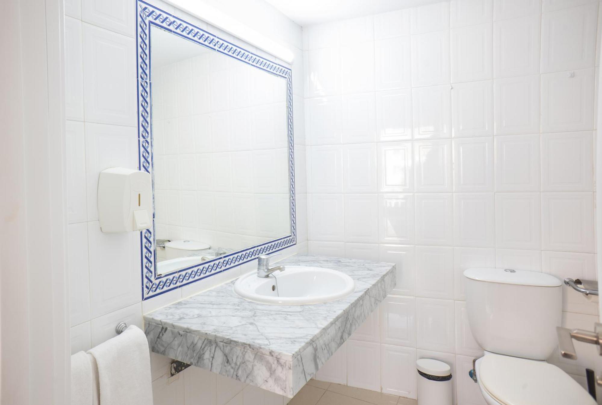 Apartamentos El Velero Torremolinos Exterior foto